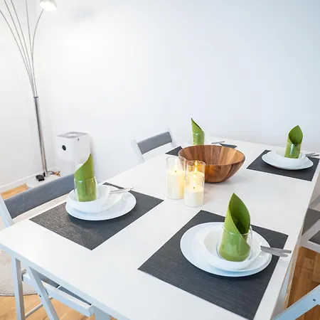 Expo-basel-ch Apt, Amazon Prime Video, Wifi, Coffee & Tee, Popcorn, Kitchen Basel