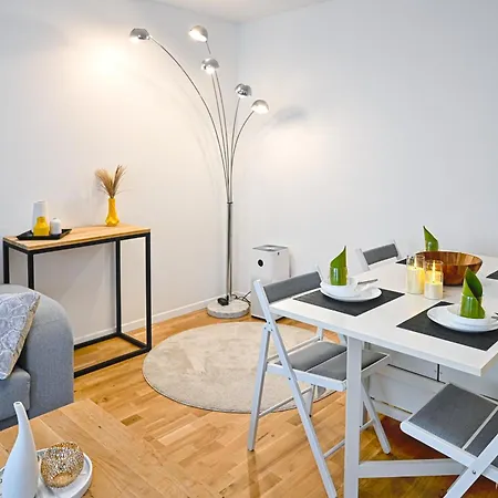 Expo-basel-ch Apt, Amazon Prime Video, Wifi, Coffee & Tee, Popcorn, Kitchen * Basel